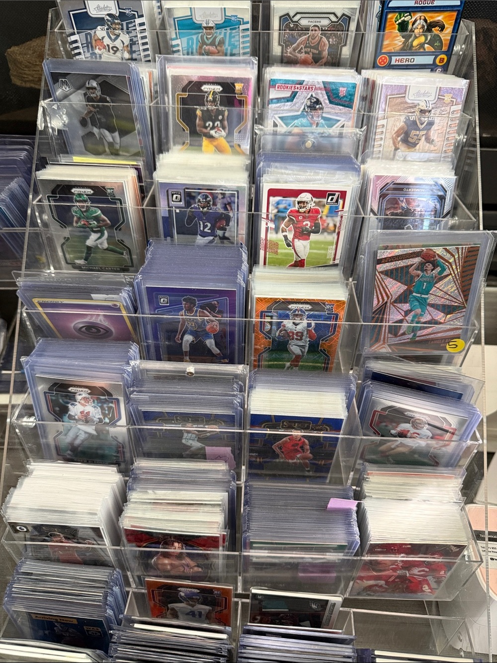 Random pick bundle of 10  Sports Trading Cards Lot - Mixed Teams